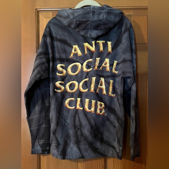 ANTI SOCIAL SOCIAL CLUB. NEW GREY TIE DIE HOODIE. SIZE SMALL. - Picture 2 of 2